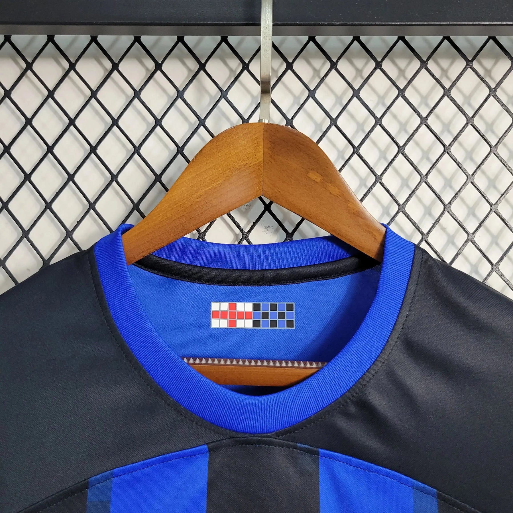 "Camisa Inter de Milão Home 23/24 - Torcedor Masculina Azul e Preta - Netmantos"