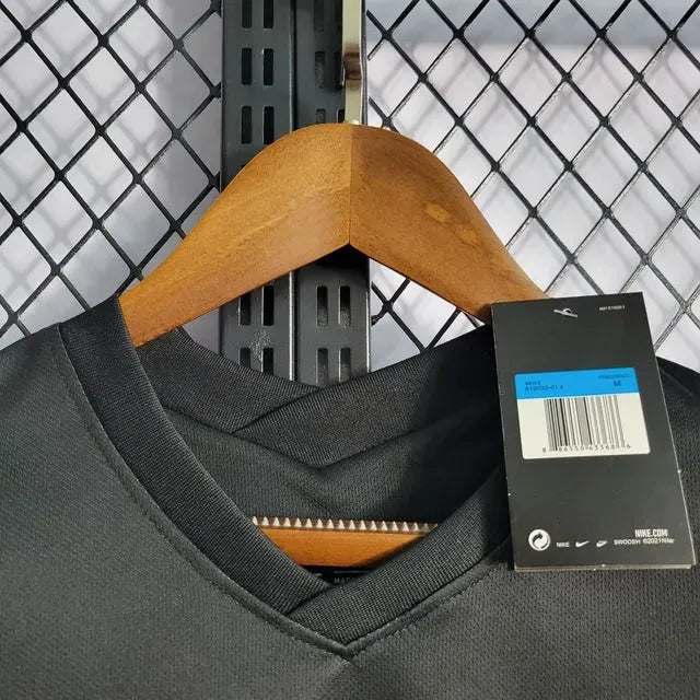 "Camisa Portugal Pré-Jogo 22/23 - Torcedor Masculina Preta - Netmantos"