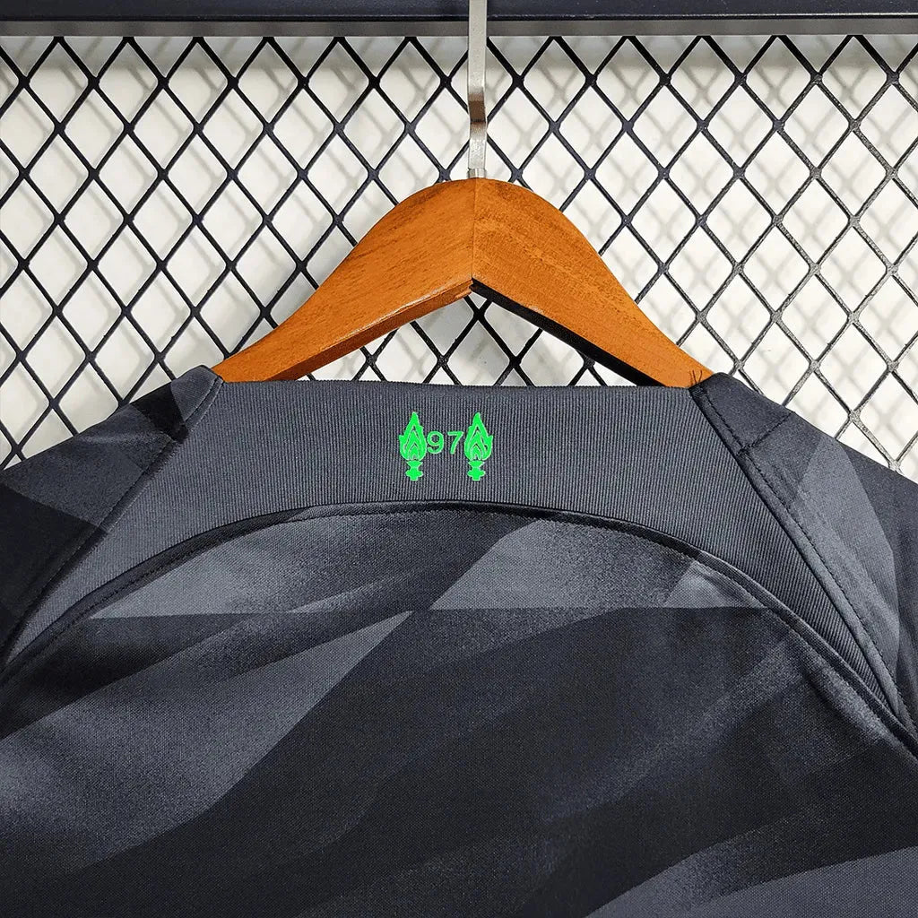 "Camisa Liverpool Goleiro 23/24 - Torcedor Masculina Preta e Verde - Netmantos"