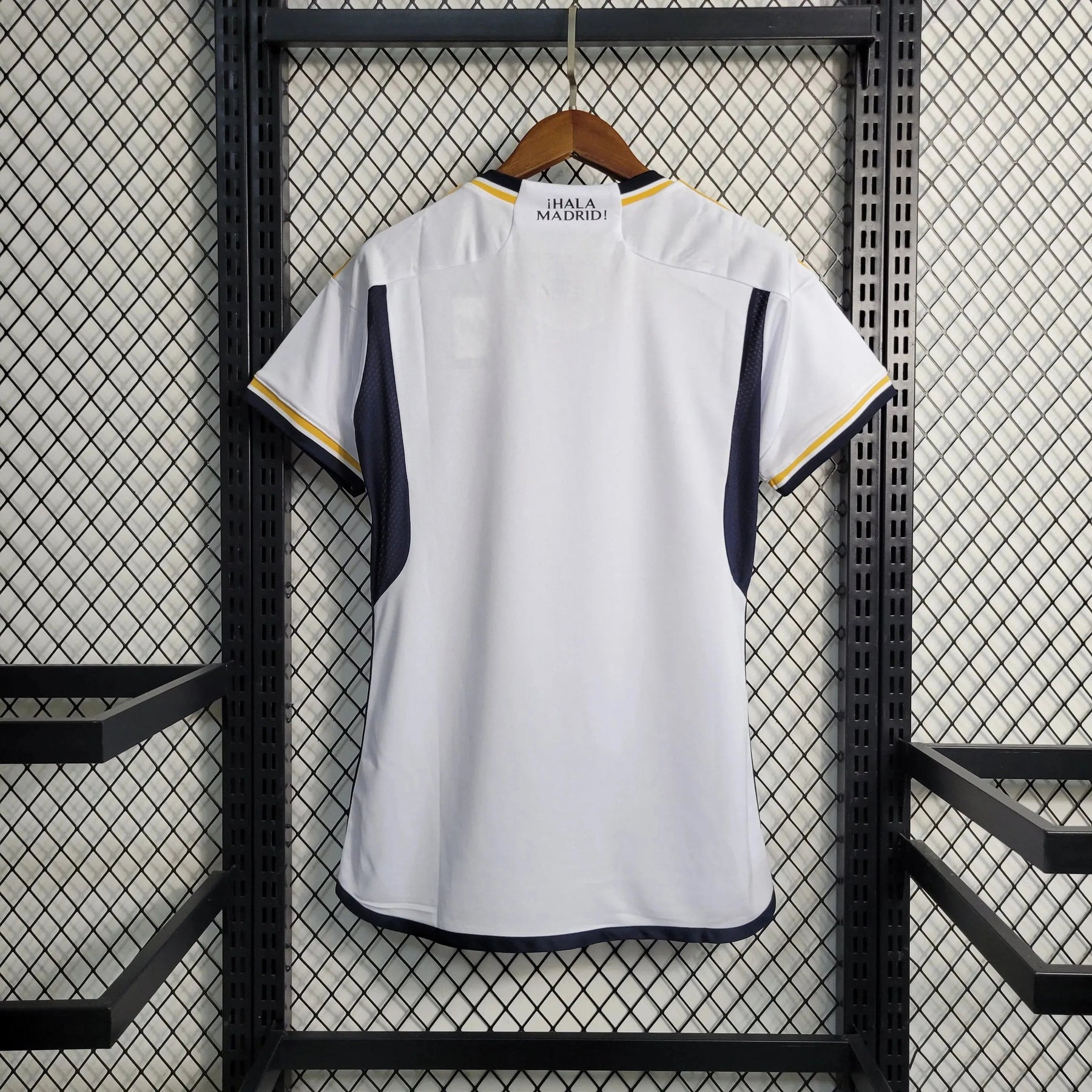 "Camisa Real Madrid Home 23/24 - Torcedor Feminina - Netmantos"