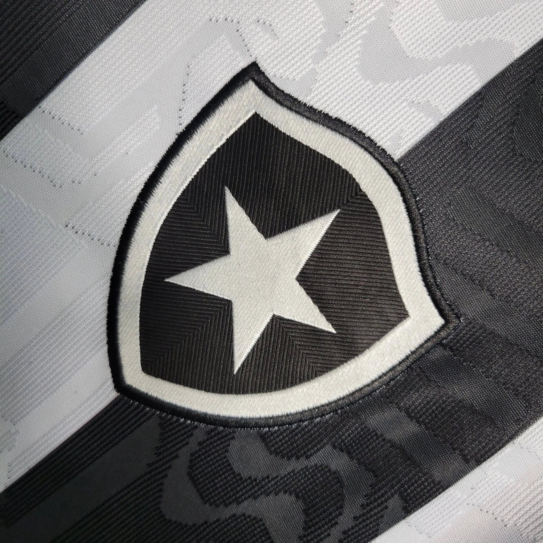 "Camisa Bota Fogo Home 23/24 - Torcedor Masculina Preta e Branca - Netmantos"