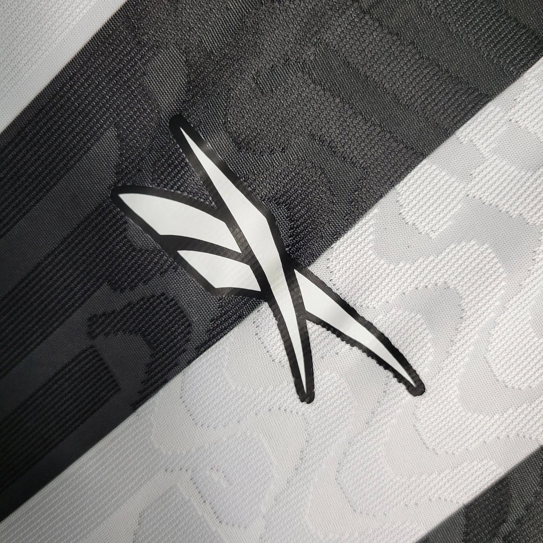 "Camisa Bota Fogo Home 23/24 - Torcedor Masculina Preta e Branca - Netmantos"