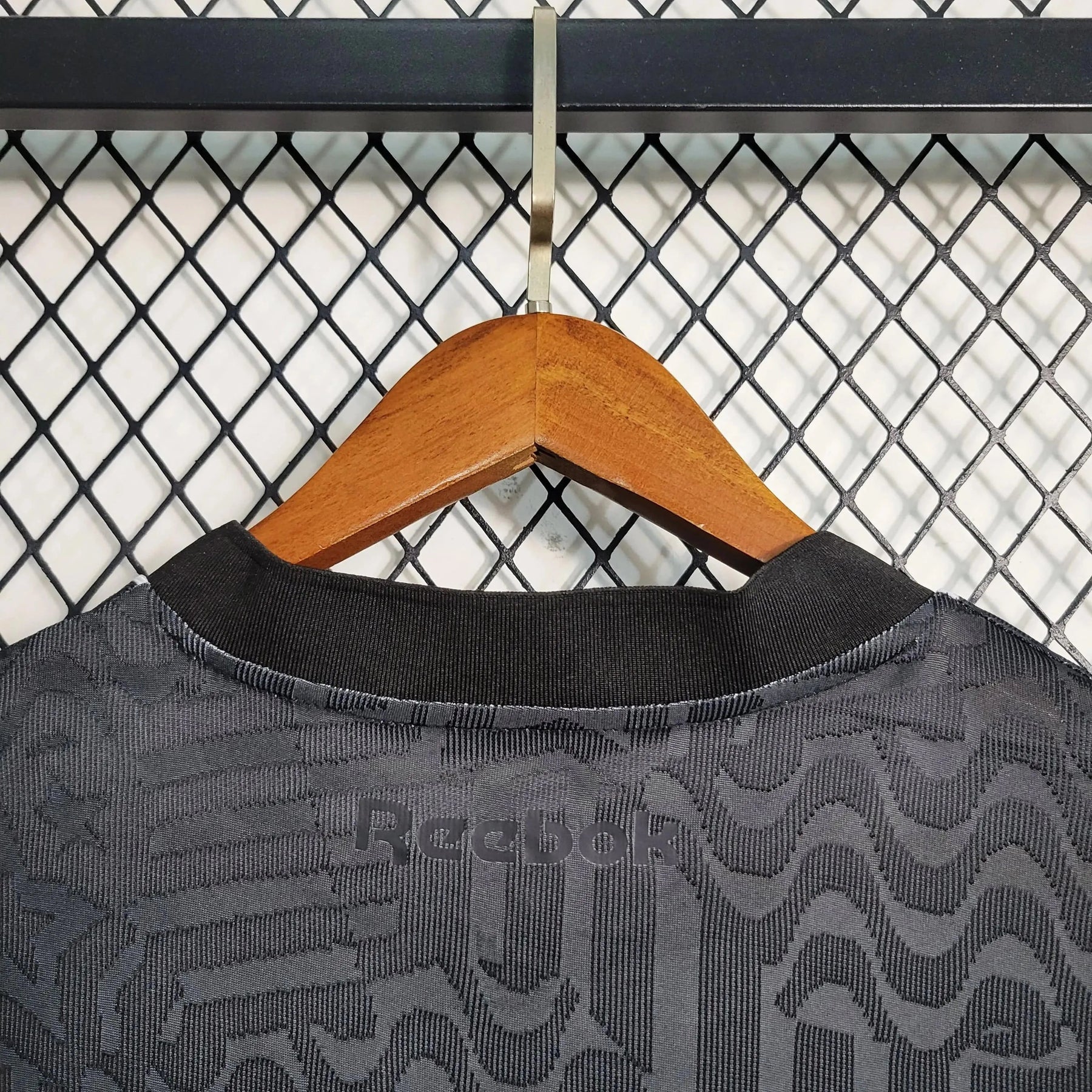 "Camisa Bota Fogo Home 23/24 - Torcedor Masculina Preta e Branca - Netmantos"