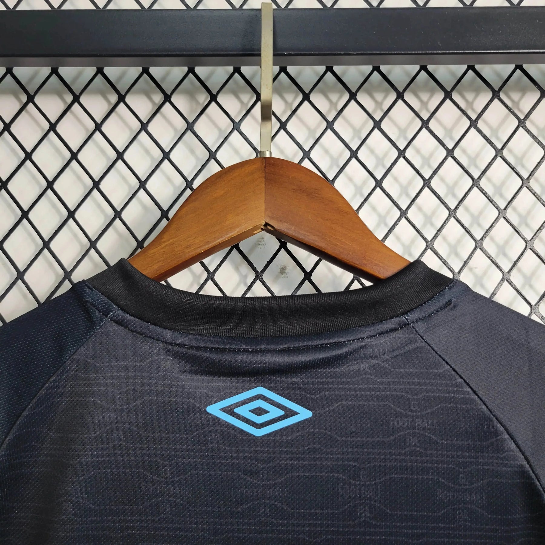 Camisa Grêmio Away II 23/24 - Torcedor Feminina Preta e Azul - Netmantos