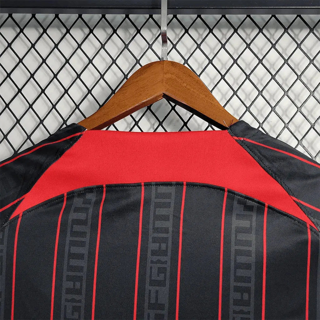 Camisa Liverpool x Lebron James 23/24 - Torcedor Masculina - Netmantos