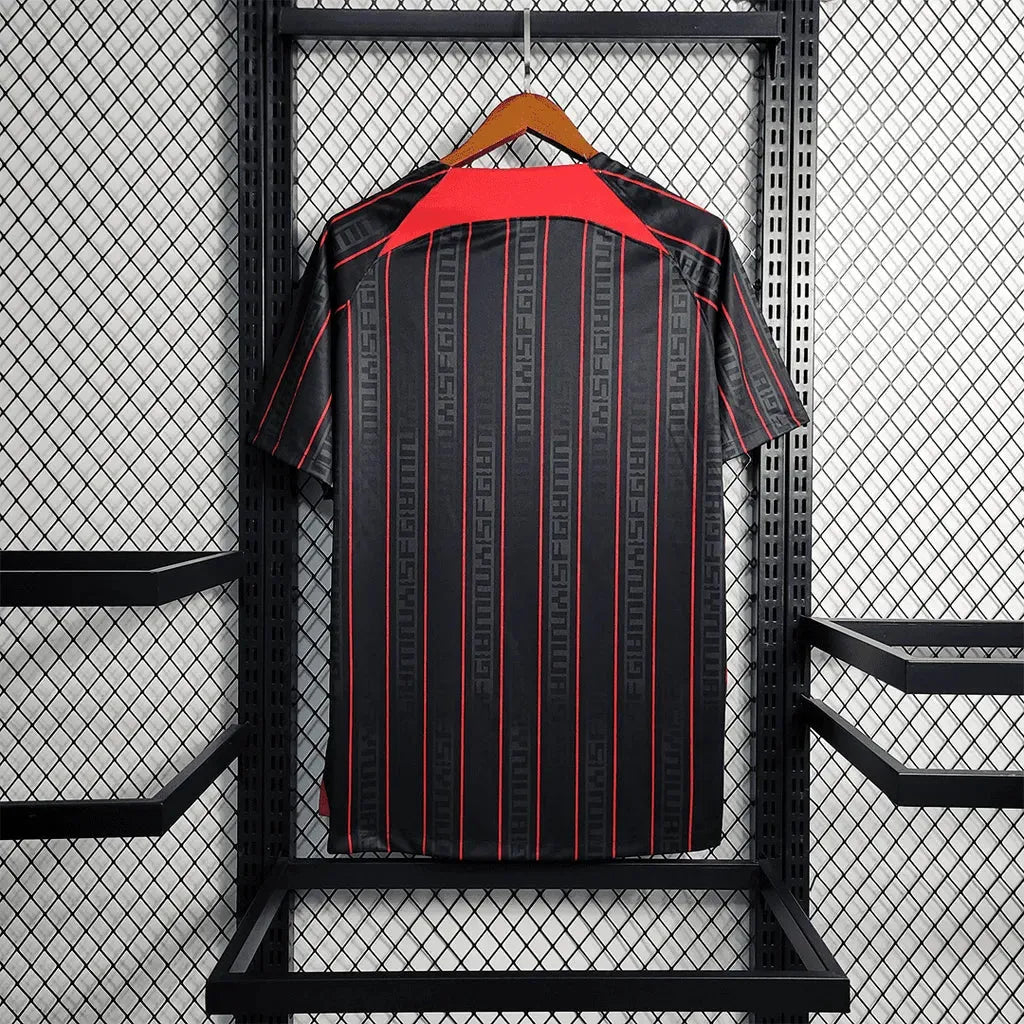 Camisa Liverpool x Lebron James 23/24 - Torcedor Masculina - Netmantos