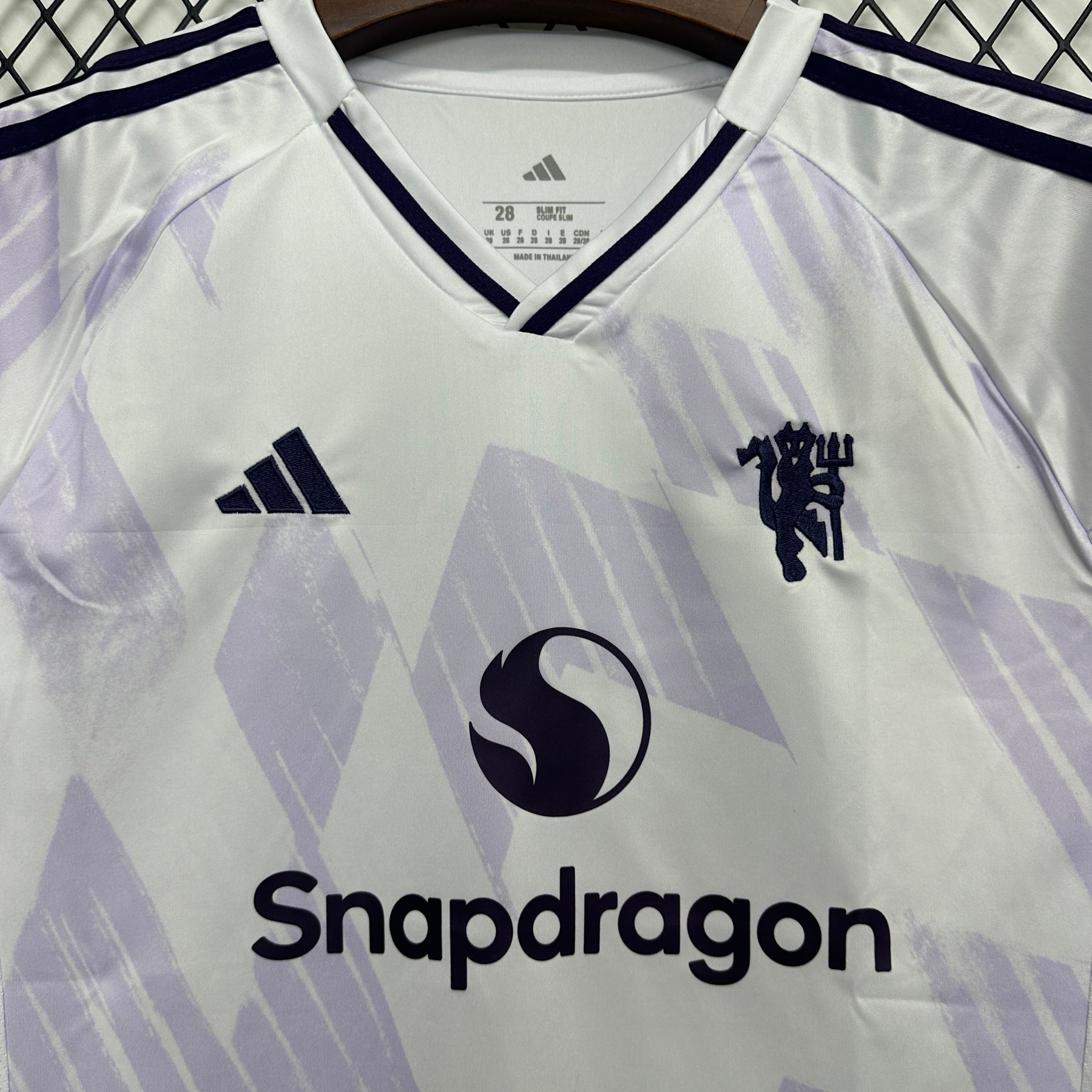 Manchester United Away Shirt 25/26 - Kids Fan White and Purple