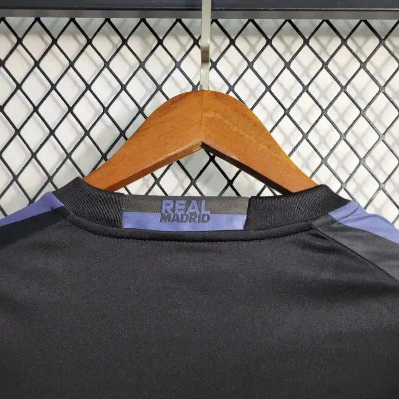Camisa Real Madrid Away Retrô 2016/17 - Torcedor Masculina Preta e Roxa Manga Longa - Netmantos