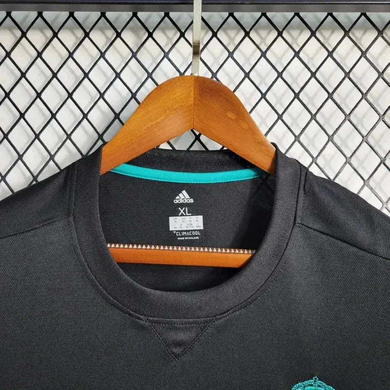 Camisa Real Madrid Away Retrô 2017/18 - Torcedor Masculina Preta e Azul Manga Longa - Netmantos