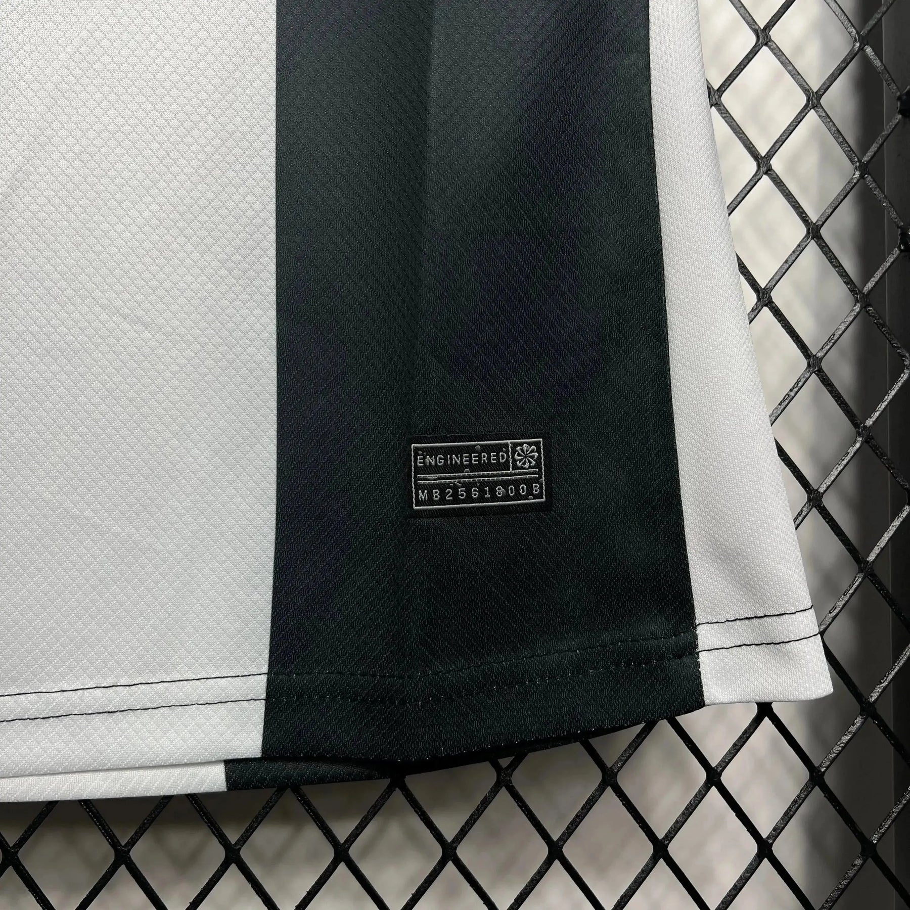 Camisa Timão Third Away 24/25 - Torcedor Feminina Preta e Branca Listrada - Netmantos