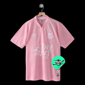 "Camisa Santista X Lana Del Rey - Torcedor Unissex Rosa - Netmantos"