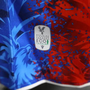 "Camisa Crystal Palace Home 24/25 - Jogador Masculina Vermelha e Azul - Netmantos"