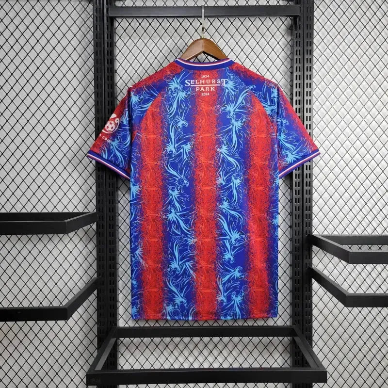 "Camisa Crystal Palace Home 24/25 - Torcedor Masculina Vermelha e Azul - Netmantos"