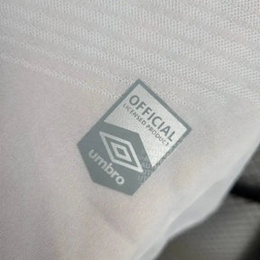 "Camisa Santista Home 24/25 - Torcedor Masculina Branca + Patrocínios - Netmantos"