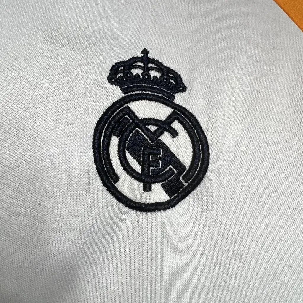 "Camisa Real Madrid Treino 24/25 - Torcedor Masculina Branca e Laranja - Netmantos"