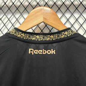 "Camisa Bota Fogo Away 24/25 - Torcedor Masculina Preta e Dourada + Patrocínios - Netmantos"