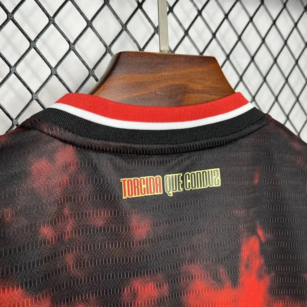 "Camisa São Paulo Third 24/25 - Torcedor Masculina Preta e Vermelha - Netmantos"