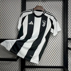 "Camisa Juventus Home 24/25 - Torcedor Masculina Preta e Branca - Netmantos"