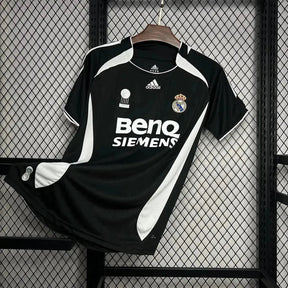 "Camisa Real Madrid Retrô Third Away 2006/07 - Torcedor Masculina Preta - Netmantos"
