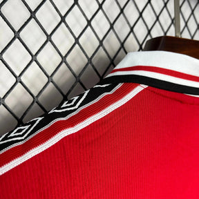"Camisa Manchester United Retrô Home 1998/99 - Torcedor Masculina Vermelha - Netmantos"