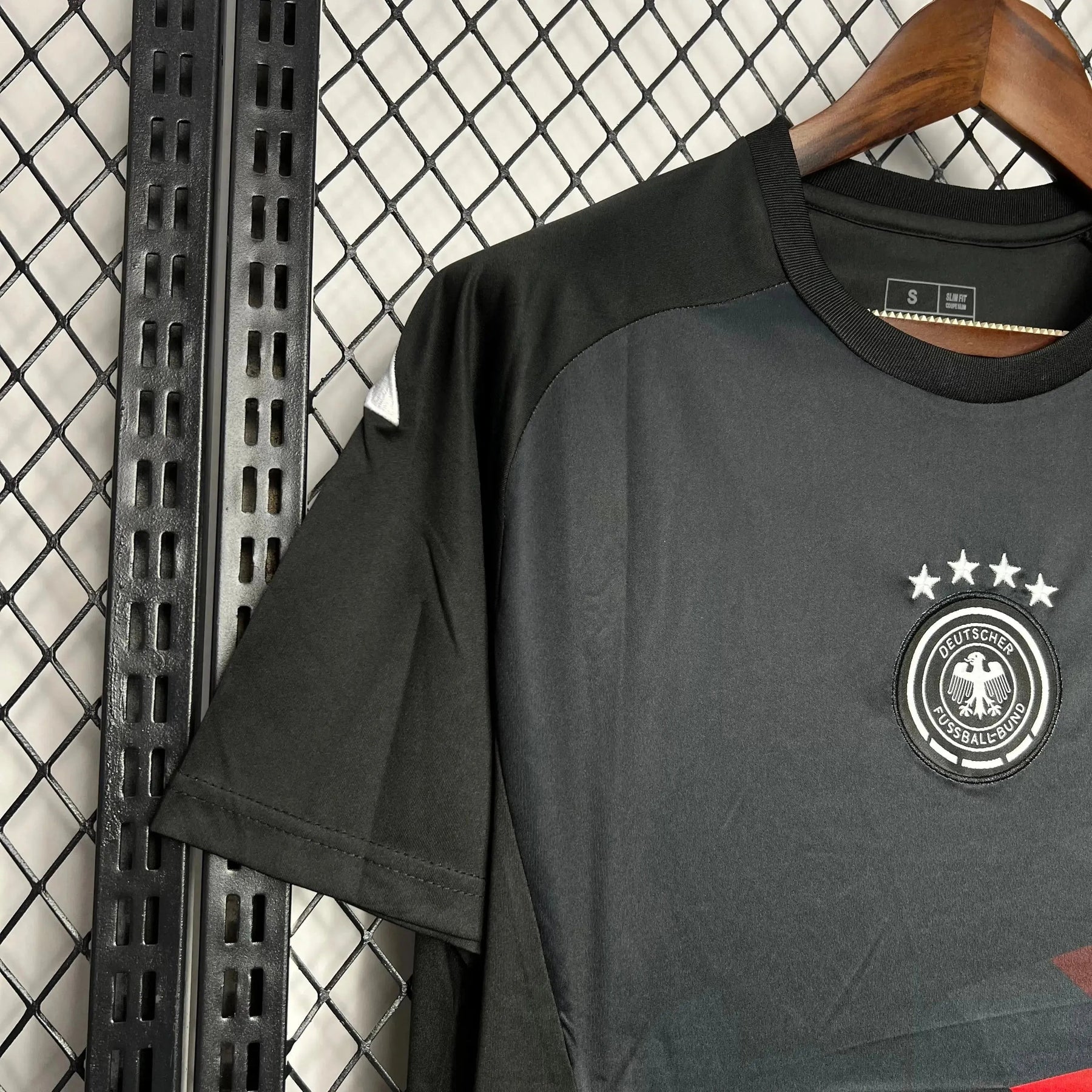 "Camisa Alemanha Treino 24/25 - Torcedor Masculina Preta - Netmantos"