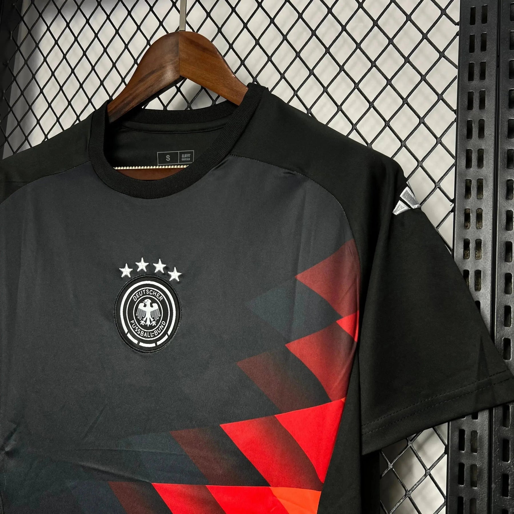 "Camisa Alemanha Treino 24/25 - Torcedor Masculina Preta - Netmantos"