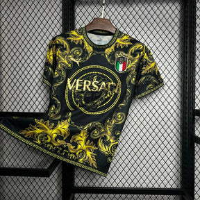 "Camisa Itália x Versace 23/24- Torcedor Masculina Preta e Amarela - Netmantos"