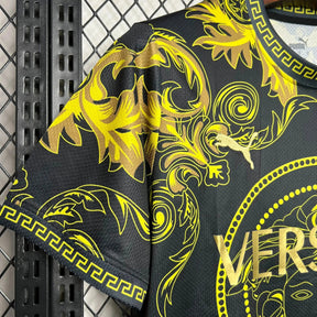 "Camisa Itália x Versace 23/24- Torcedor Masculina Preta e Amarela - Netmantos"