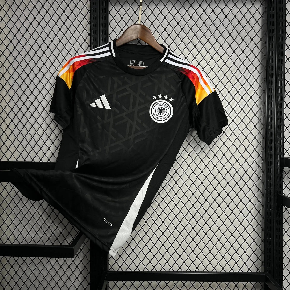 "Camisa Alemanha Edição Especial Home 24/25 - Torcedor Masculina Preta - Netmantos"