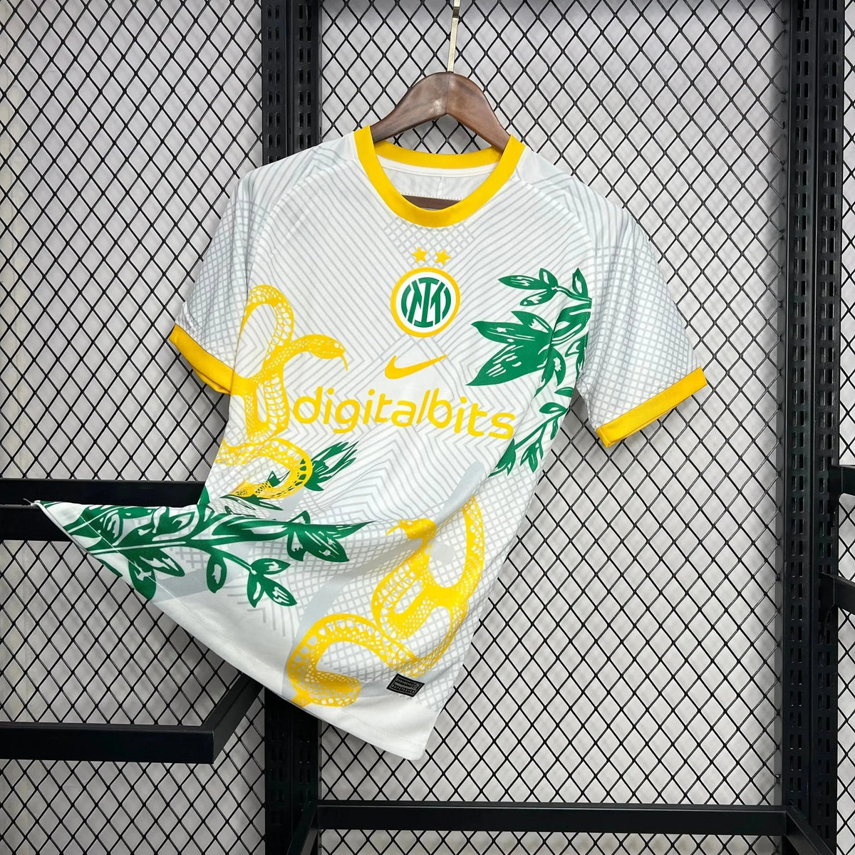 "Camisa Inter de Milão Edição Especial 24/25 - Torcedor Masculina Dragão Branca e Amarela - Netmantos"