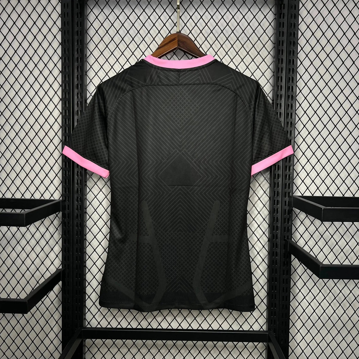 "Camisa Inter de Milão Edição Especial 24/25 - Torcedor Masculina Dragão Preta e Rosa - Netmantos"