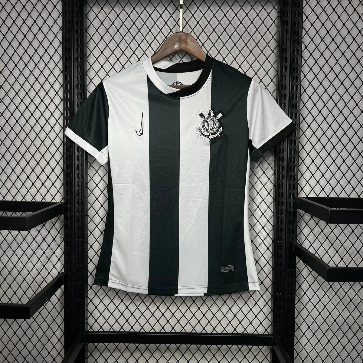 "Camisa Timão Third Away 24/25 - Torcedor Feminina Preta e Branca Listrada - Netmantos"