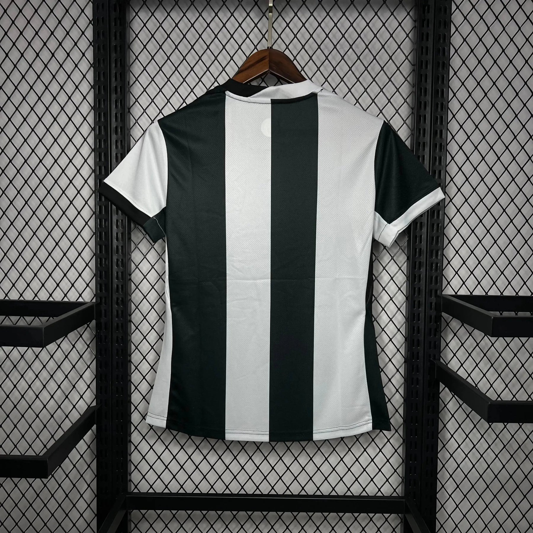 "Camisa Timão Third Away 24/25 - Torcedor Feminina Preta e Branca Listrada - Netmantos"