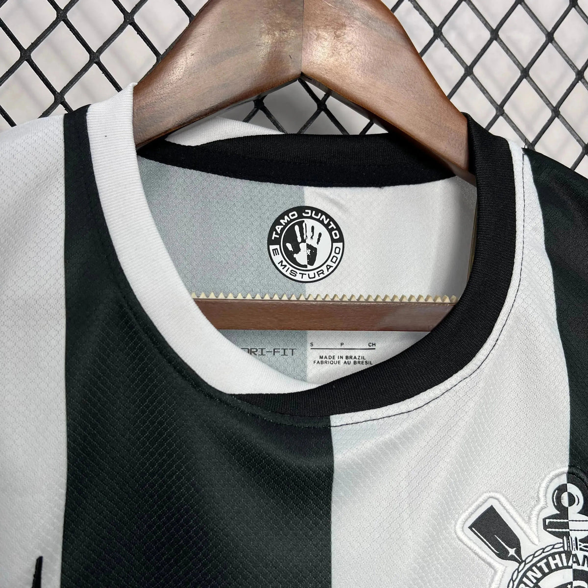 "Camisa Timão Third Away 24/25 - Torcedor Masculina Preta e Branca Listrada - Netmantos"