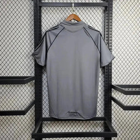 "Camisa Real Madrid Retrô Away II 2005/06 - Torcedor Masculina Cinza - Netmantos"