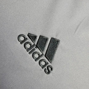 "Camisa Real Madrid Retrô Away II 2005/06 - Torcedor Masculina Cinza - Netmantos"
