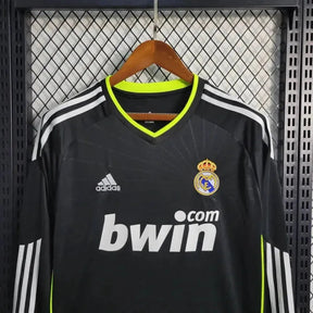 "Camisa Real Madrid Away Retrô 2010/11 - Torcedor Masculina Preta e Verde Manga Longa - Netmantos"