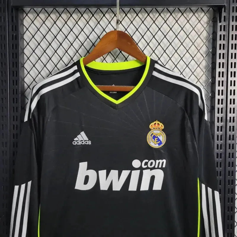 "Camisa Real Madrid Away Retrô 2010/11 - Torcedor Masculina Preta e Verde Manga Longa - Netmantos"
