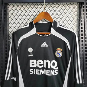 "Camisa Real Madrid Two Guest Retrô 2006/07 - Torcedor Masculina Preta Manga Longa - Netmantos"