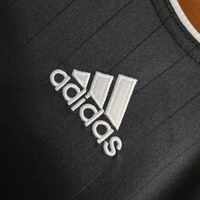 "Camisa Real Madrid Two Guest Retrô 2006/07 - Torcedor Masculina Preta Manga Longa - Netmantos"