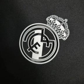 "Camisa Real Madrid Away Retrô 2016/17 - Torcedor Masculina Preta e Roxa Manga Longa - Netmantos"