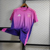 "Camisa Alemanha Away 24/25 - Torcedor Masculina Rosa e Roxa - Netmantos"