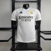 "Camisa Real Madrid Home 24/25 - Jogador Masculina Branca - Netmantos"