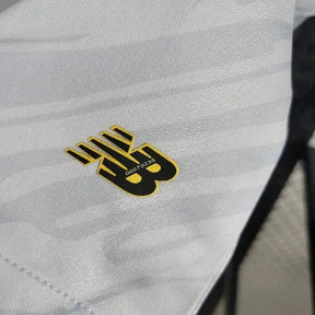 "Camisa São Paulo Treino 24/25 - Torcedor Masculina New Balance Cinza - Netmantos"