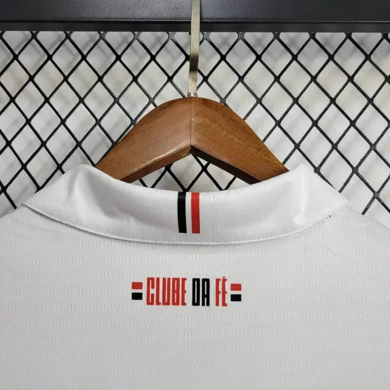 "Camisa São Paulo Home 24/25 - Torcedor Masculina New Balance Branca + Patch Copa do Brasil + Patrocínios - Netmantos"