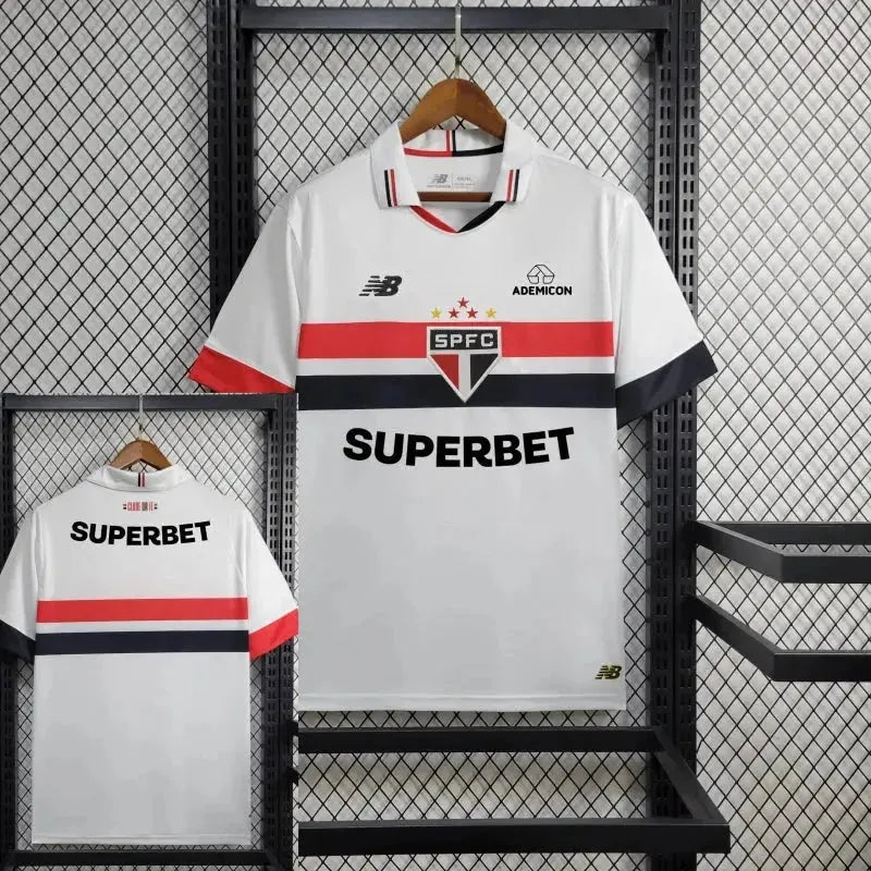 "Camisa São Paulo Home 24/25 - Torcedor Masculina New Balance Branca + Patch Copa do Brasil + Patrocínios - Netmantos"