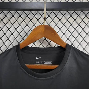 "Camisa RB Leipzig 24/25 - Torcedor Masculina Preta - Netmantos"