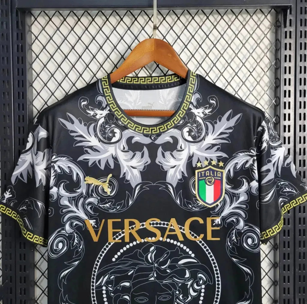 "Camisa Itália x Versace 23/24- Torcedor Masculina Preta - Netmantos"
