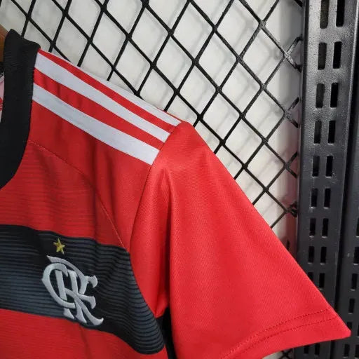"Camisa Flamengo Home 23/24 - Torcedor Infantil Vermelha e Preta - Netmantos"