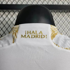 "Camisa Real Madrid Edição Especial 23/24 - Jogador Masculina Branca e Dourada - Netmantos"